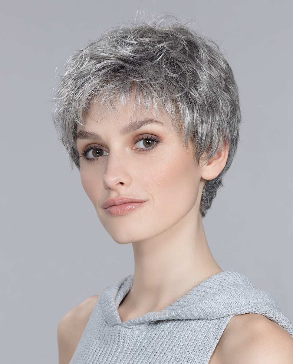Foxy by Ellen Wille • Hairpower Collection