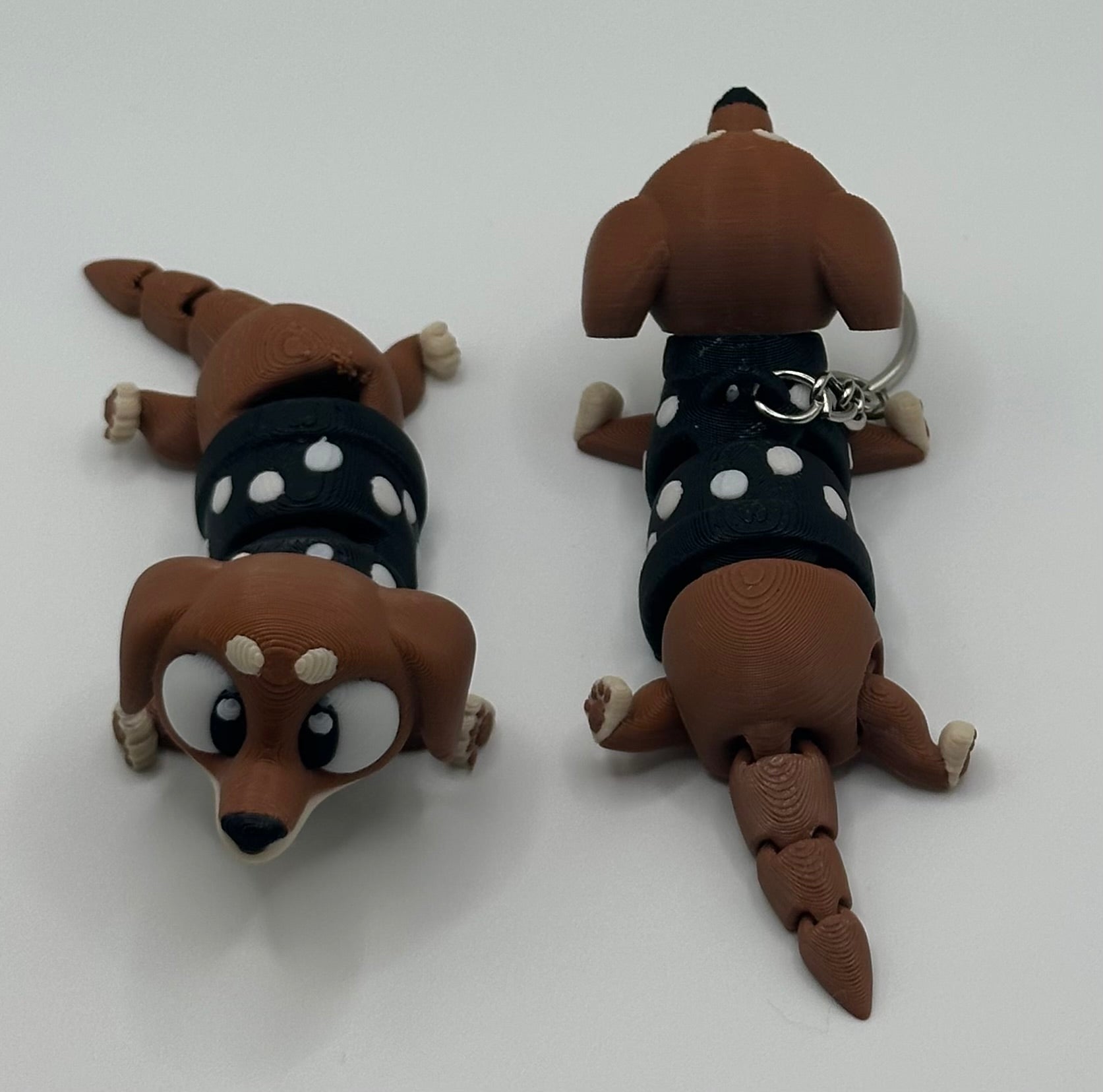 3D Printed Flexi Sausage Dog | Dachshund Fidget Toy | Cute Desk Buddy | Keychain | Keyring Gift for Dog Lovers