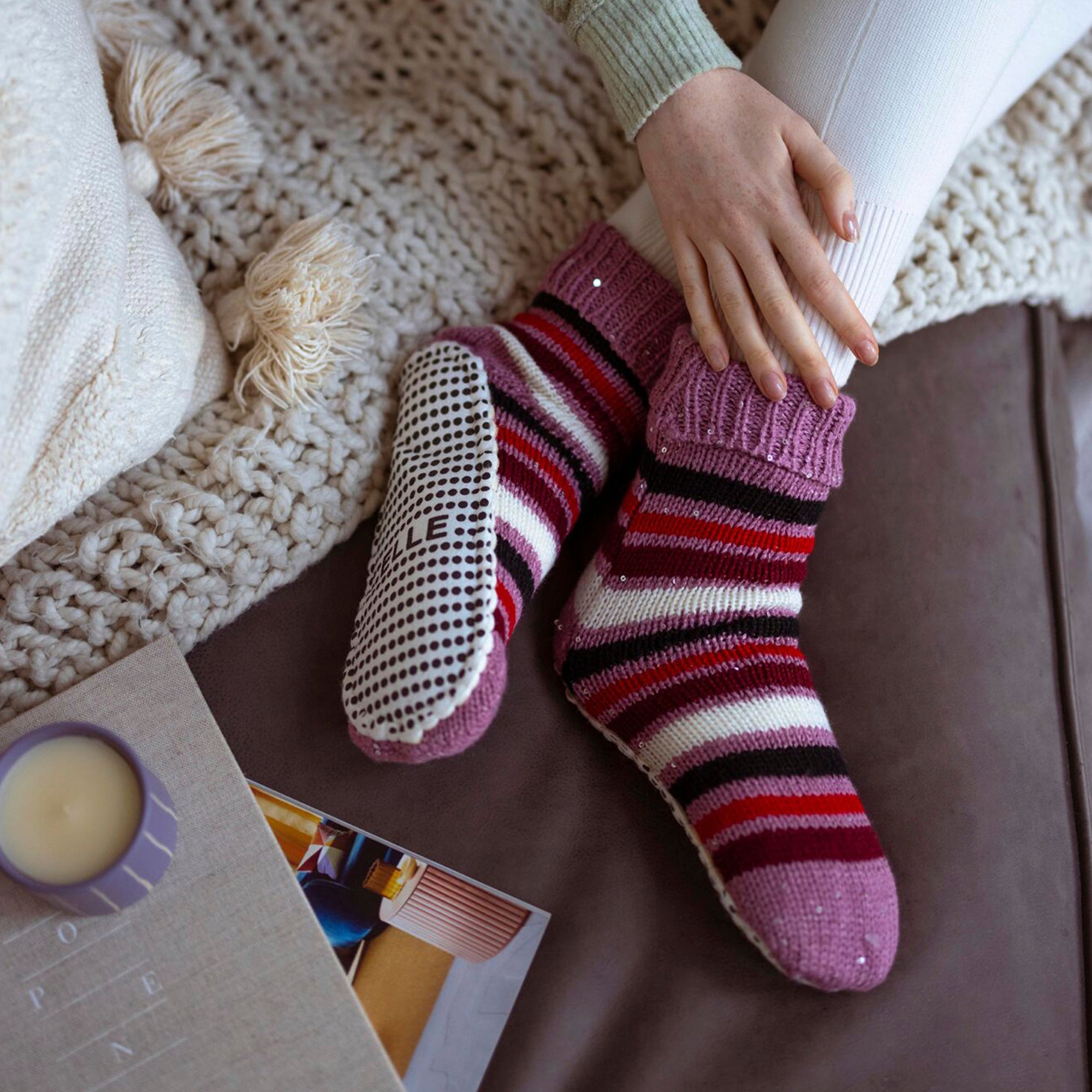 1 Pair Ladies Chunky Fair Isle Moccasin Grip Socks - Warm Winter Slipper Socks