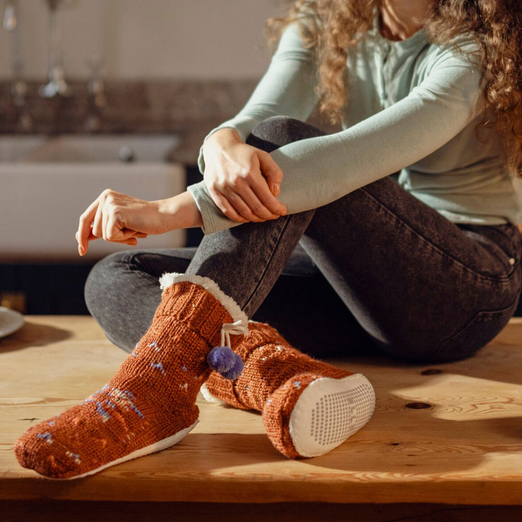 1 Pair Ladies Chunky Sherpa Lined Cosy Moccasin with Pom Pom - Warm Comfort