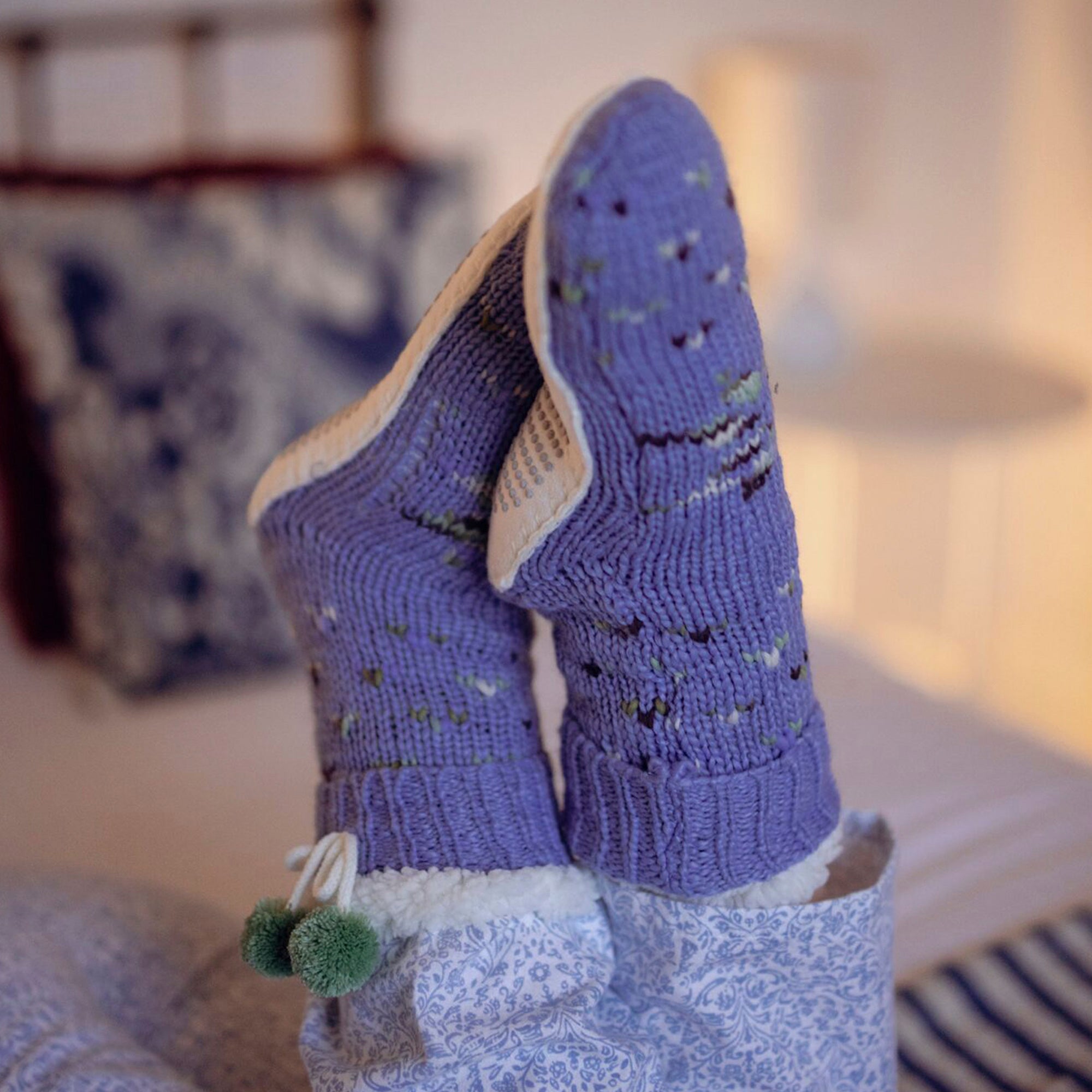 1 Pair Ladies Chunky Sherpa Lined Cosy Moccasin with Pom Pom - Warm Comfort