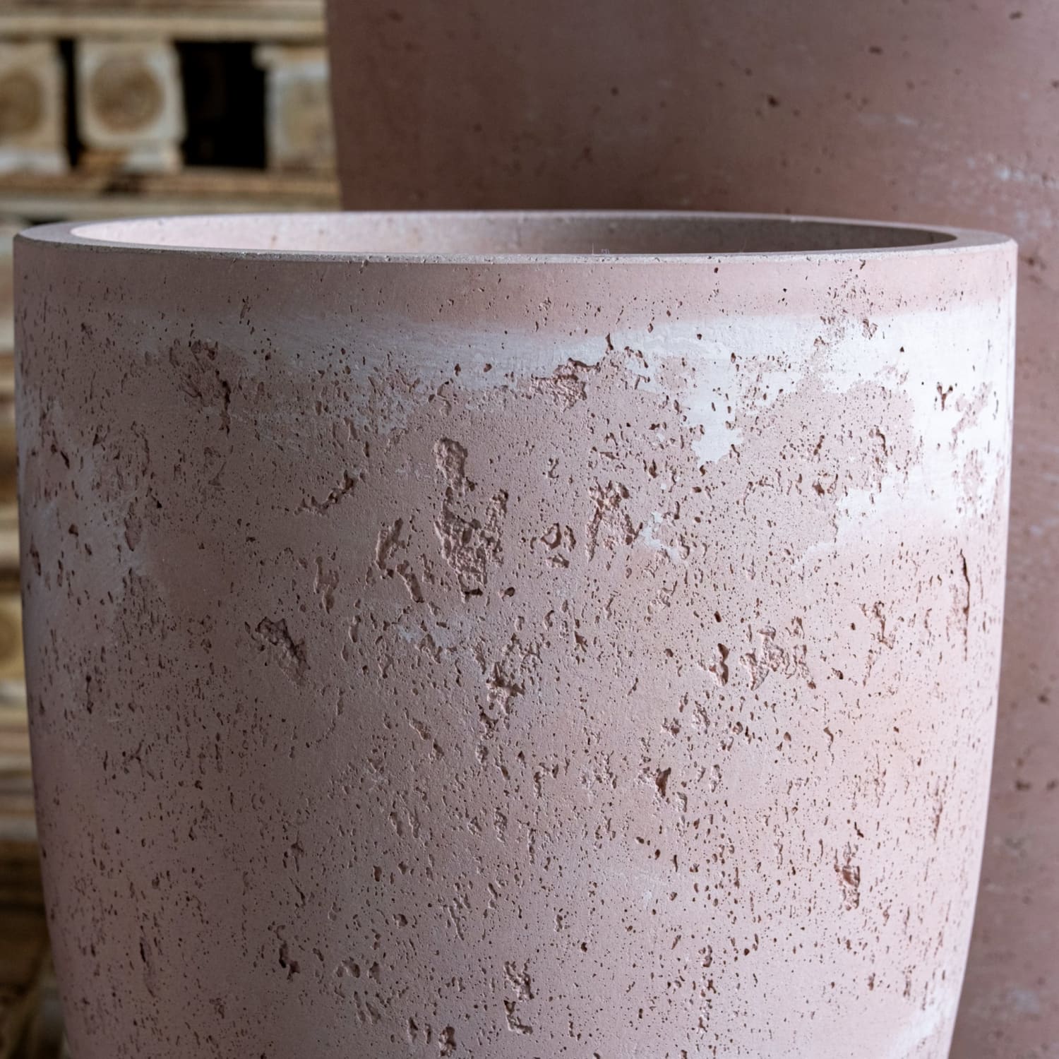 Vessara | Blushstone – 100cm XXL Concrete Vase Planter – 172L Tall Plant Pot